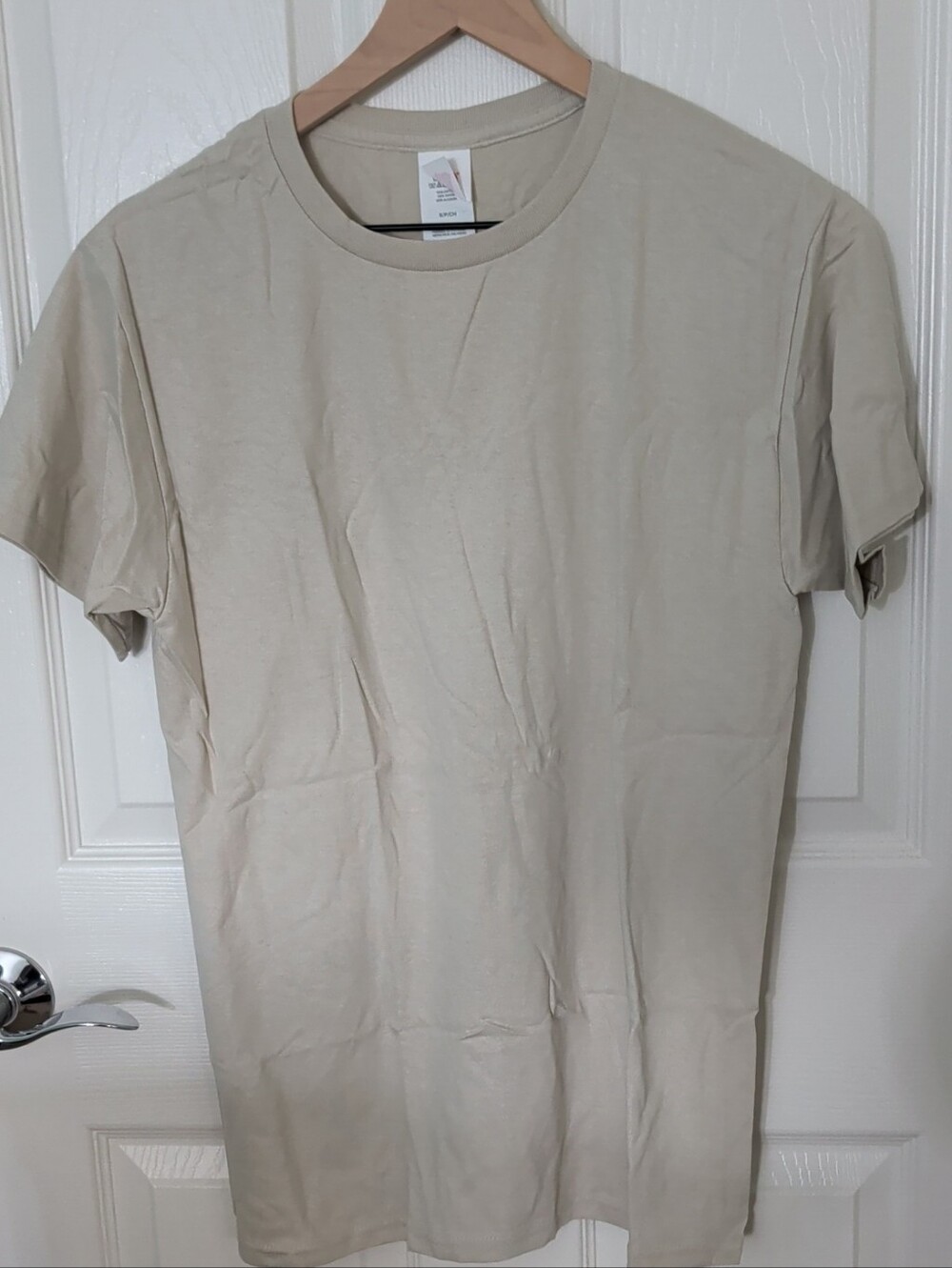Hanes Unisex Crew Neck T-Shirt in Light Beige